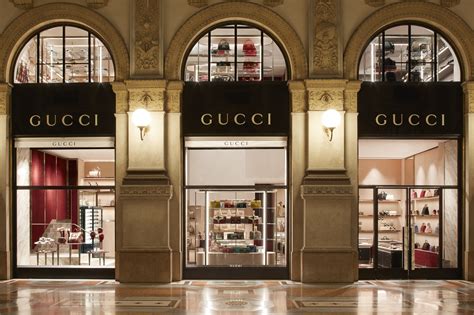 milan factory outlet gucci|gucci outlet milan online.